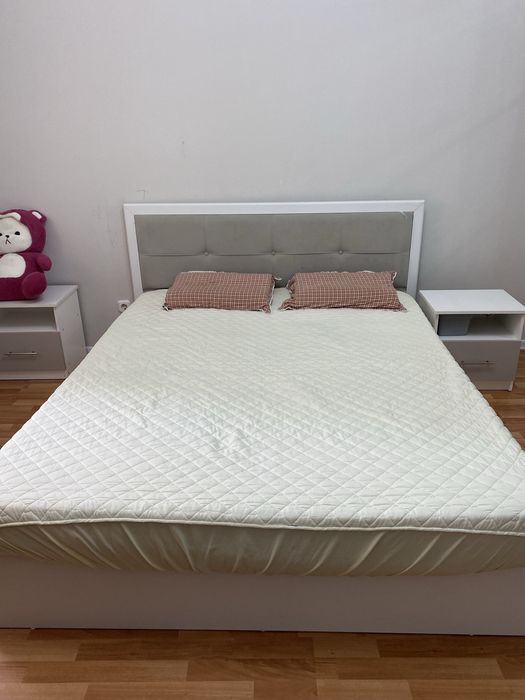 Продается спальный гарнитур