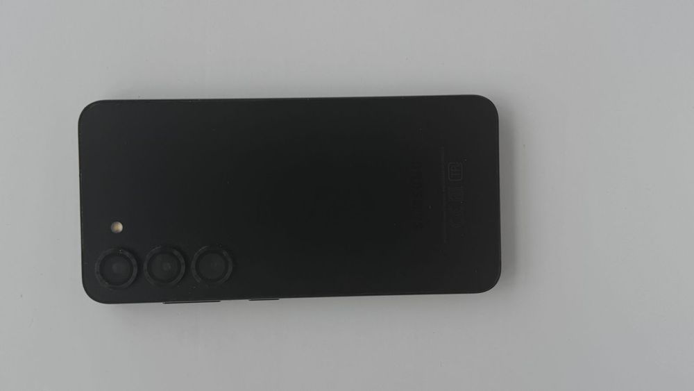 Samsung S 23 в отличном