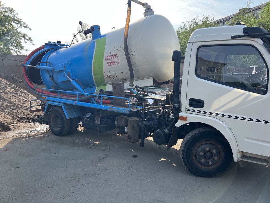 Ассенизатор Илосос