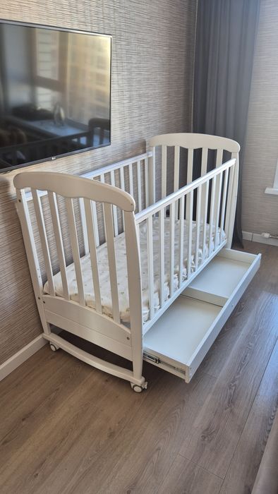 Продам кроватку детскую