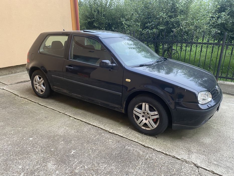 Volkswagen golf 4 - 1.6 cmc benzina, an 2003