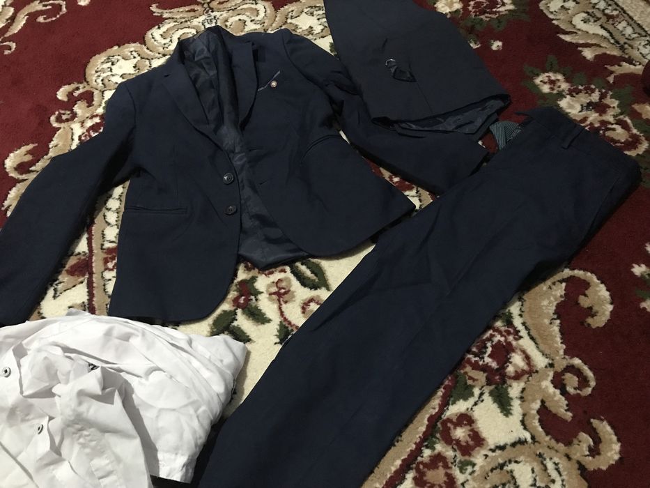 Школьная форма с рубашками