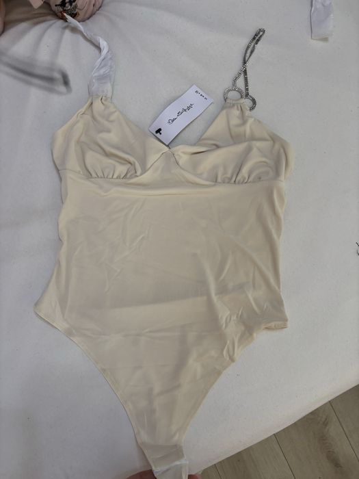 Vand haine de dama noi cu eticheta