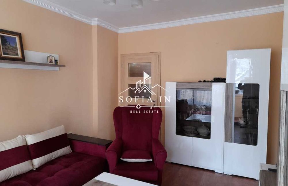 Дава се под наем Тристаен апартамент в София, Бъкстон - 80 кв.м за 612 € - Снимка #1