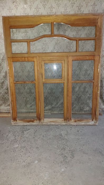 Ром ойнаси блан размер  1. 74 га  1. 51  холати яхши