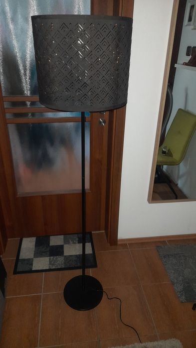 Veioza (lampa) de podea