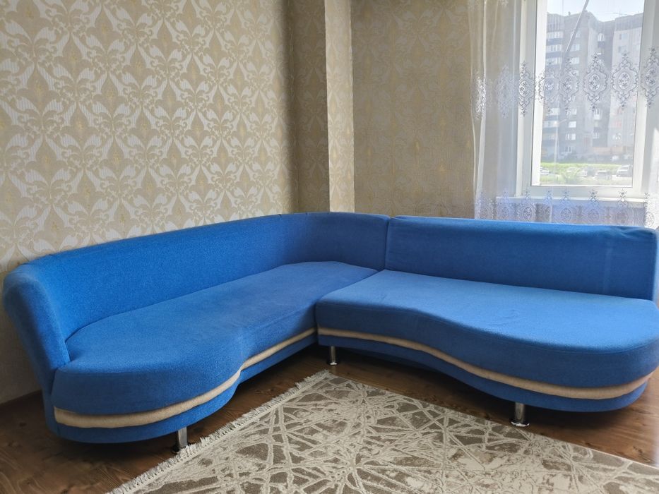 Срочно продам диван!