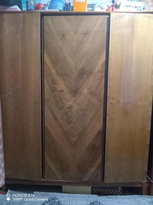 2 шифонеры для одежды