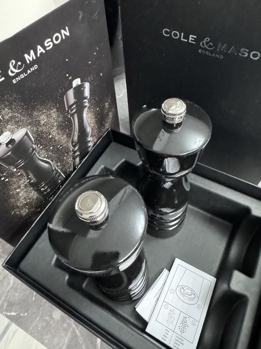 Комплект мелнички за сол и пипер Cole&Mason