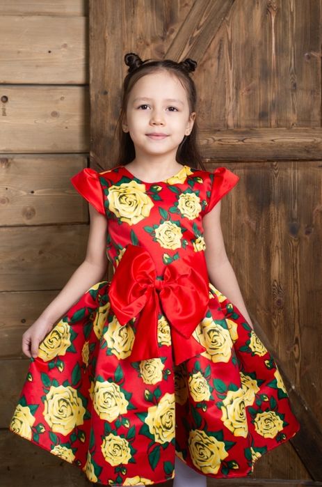 Продажа детских платьев (оптом).