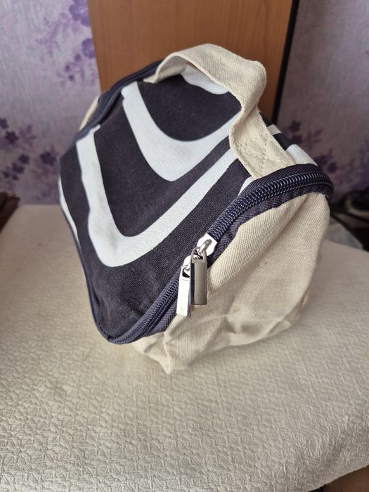 Косметичка от Ив Роше