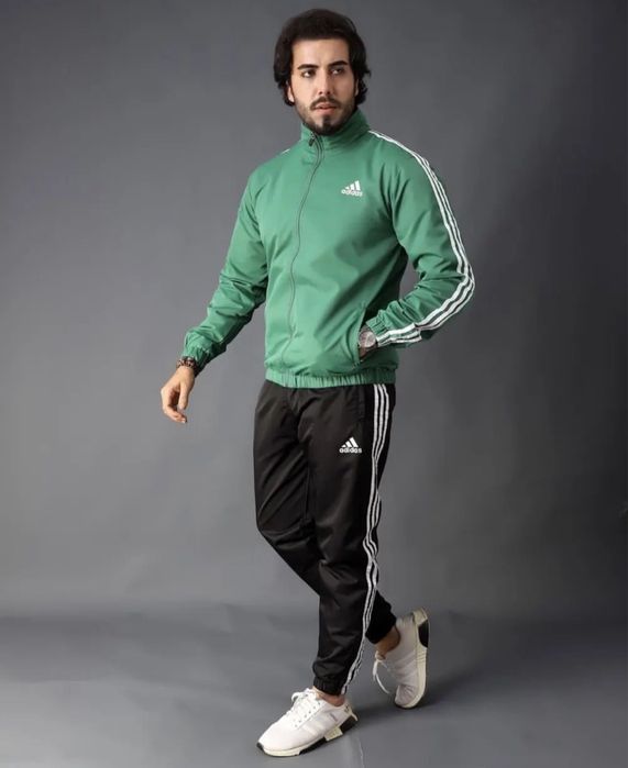 Спортивные костюмы Adidas