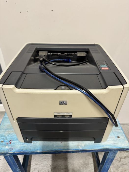 Принтер  hp черно белый