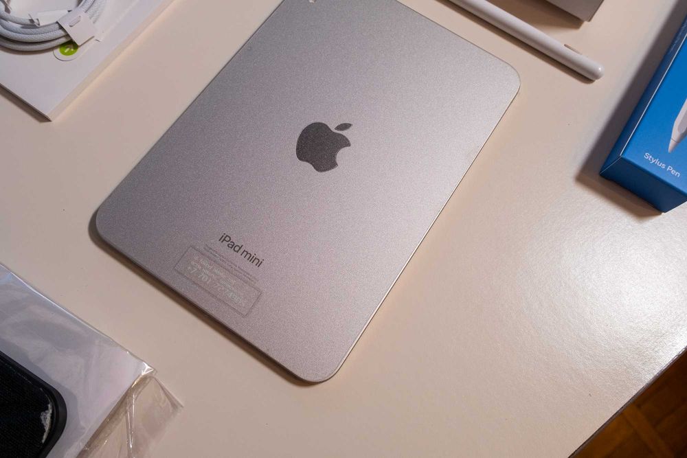 iPad mini 7 (A17 Pro) 8/128 Gb, Wi-Fi, Starlight