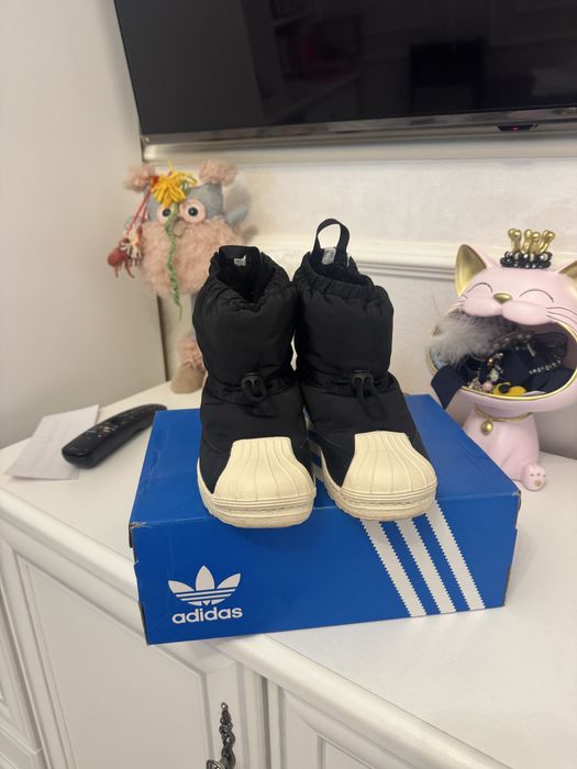 Продам ботинки детские adidas 30 размер