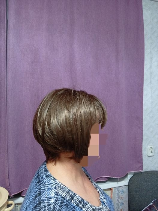 Продаю новые парики (4 штуки)