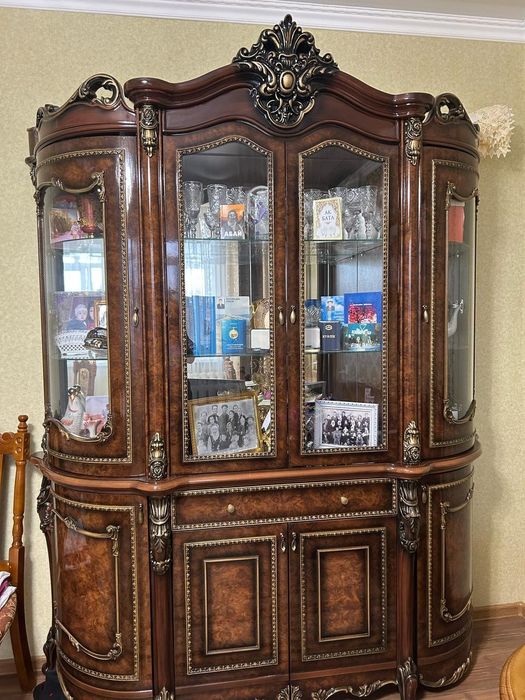 Сервант для гостиной СРОЧНО