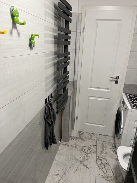 Apartament 3 camere decomandat 2 bai. Astra nu colaborez cu agentii. .