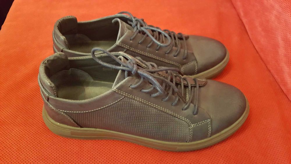 Кецове. 37 номер. Стелка около 23.5 см.