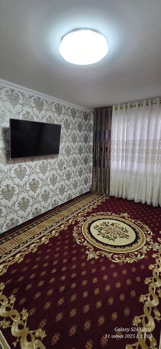 Продаётся 3х  комнатная квартира с обстановкой и ремонтом торг уместен