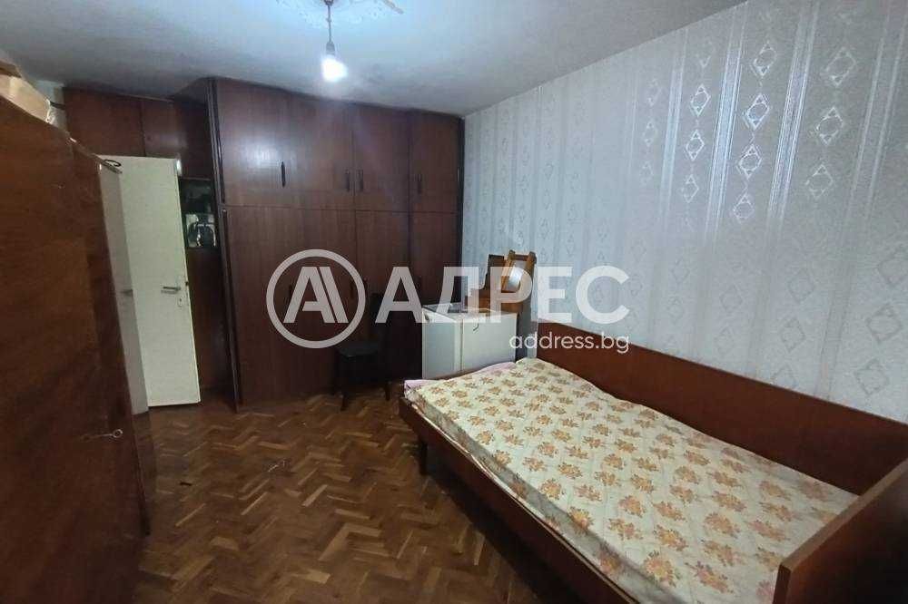 Продава се Тристаен апартамент в Разград, Васил Левски - 88 кв.м за 1159 €/кв.м - Снимка #2