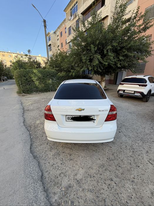 Neksiya 3 ravon sotiladi, holati yaxshi