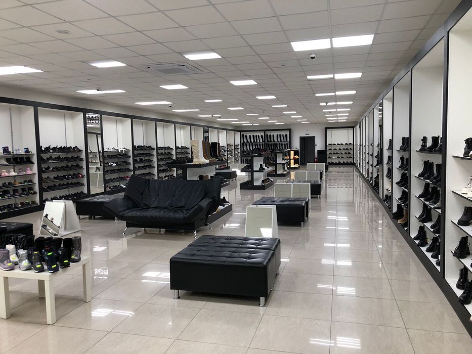 Продам тд кристал  1200 м кв в самом центре