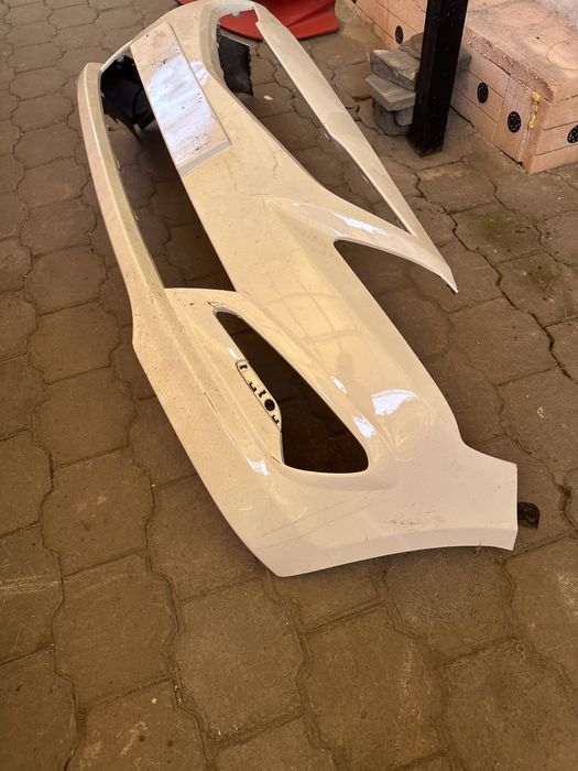 Передний бампер на Huyndai Accent 2015 г