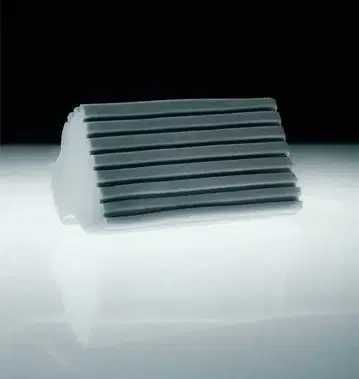 Space Cosmetics Moonstone - аппликатор для чернения шин и пластика