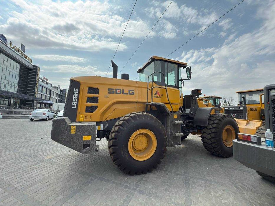 Фронтальный погрузчик SDLG
Модель L956HE
