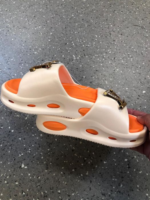 Papuci Louis Vuitton