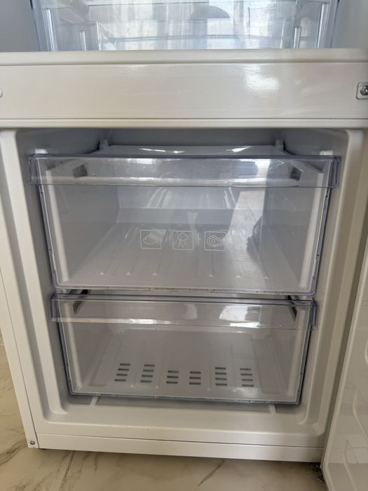 Холодильник Beko белый