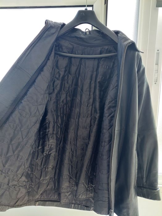 Дамско кожено яке от естествена агнешка кожа.