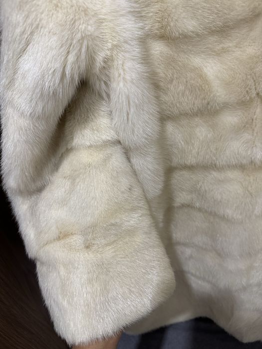 Норковая шубка с капюшоном