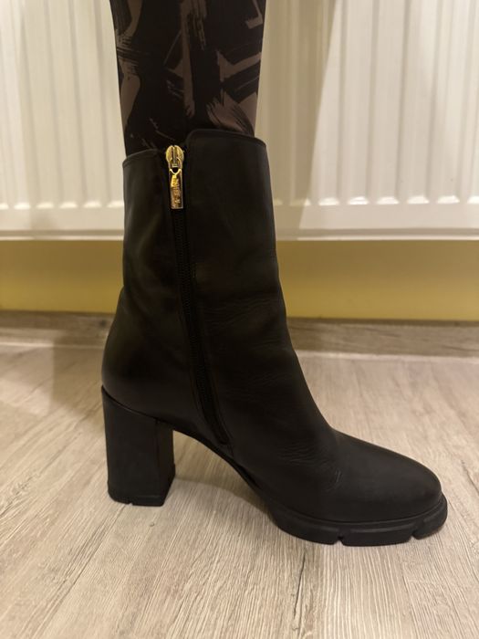 Намалени!!!Дамски боти Notre-V 40 номер