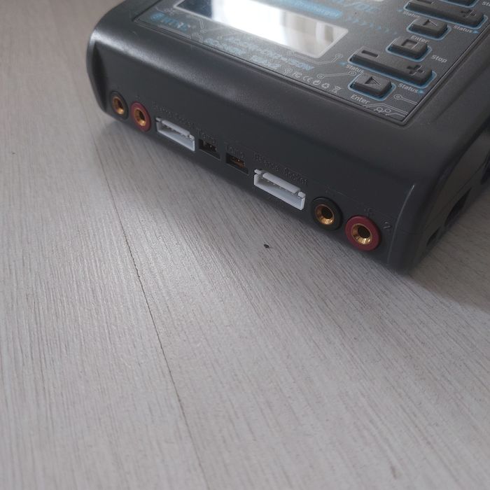 Професионално Двуканално Зарядно HTRC C240 DUO 10A 240W-LiPo/LiHV/NiM