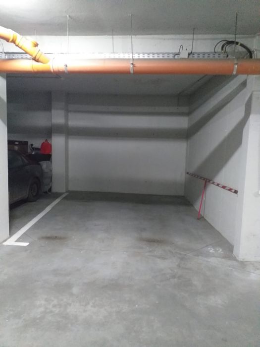 Inchiriez parcare subterana