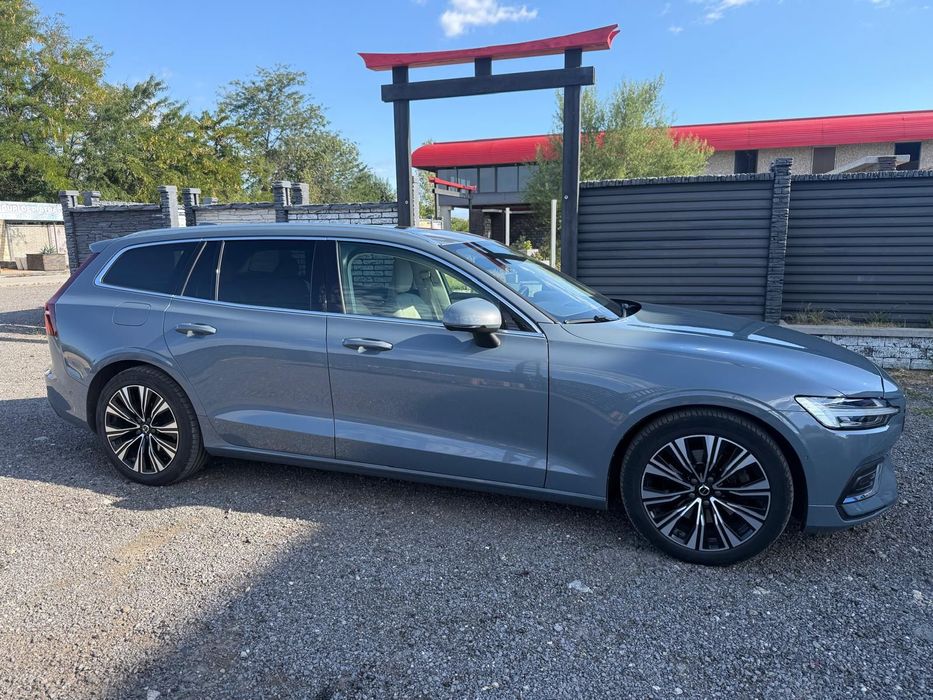 Volvo V60 VOLOVO V60, DIESEL HIBRID 02, culoare GRI fabricatie 2023, cc 1969.
