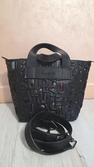 Vand geanta desigual ,