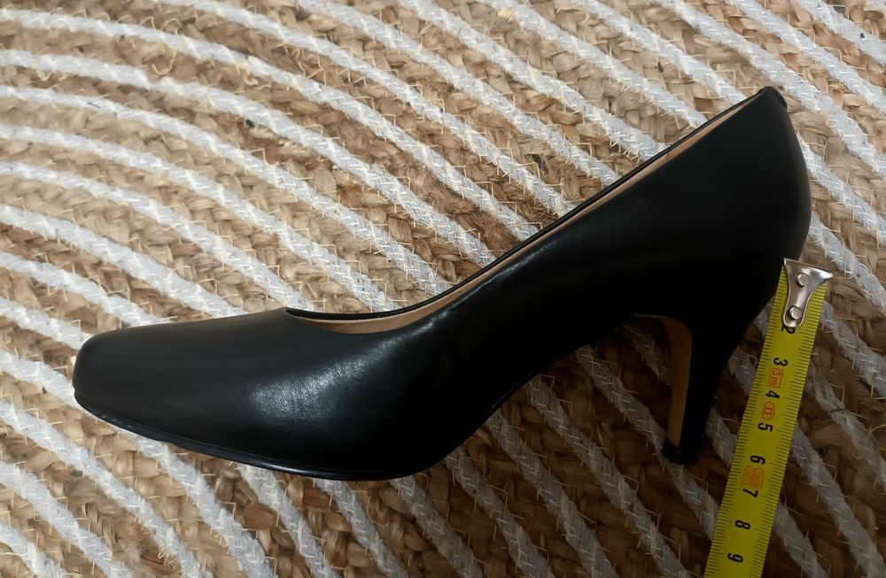 Pantofi dama piele neagra, stare ff buna, marime 36-37