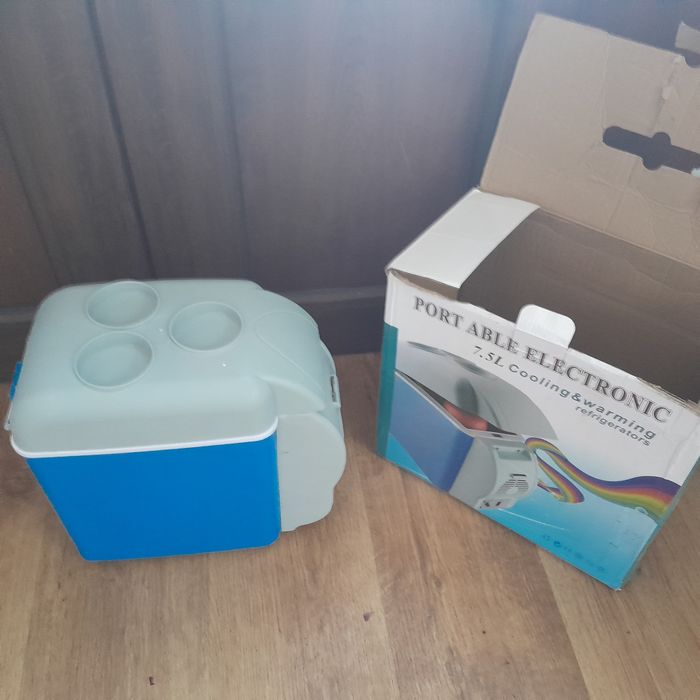 Cotiera auto frigorifica 12 v