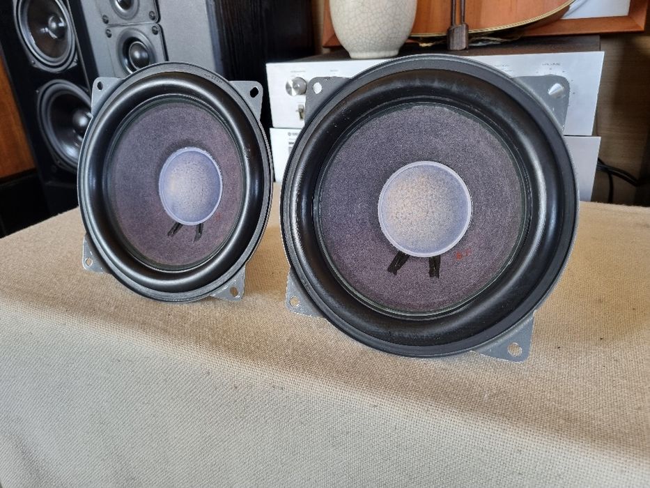 Set Difuzoare Mid/Bass Isophon. 8 ohms, 30 watts, 20,3 cm. Impecabile