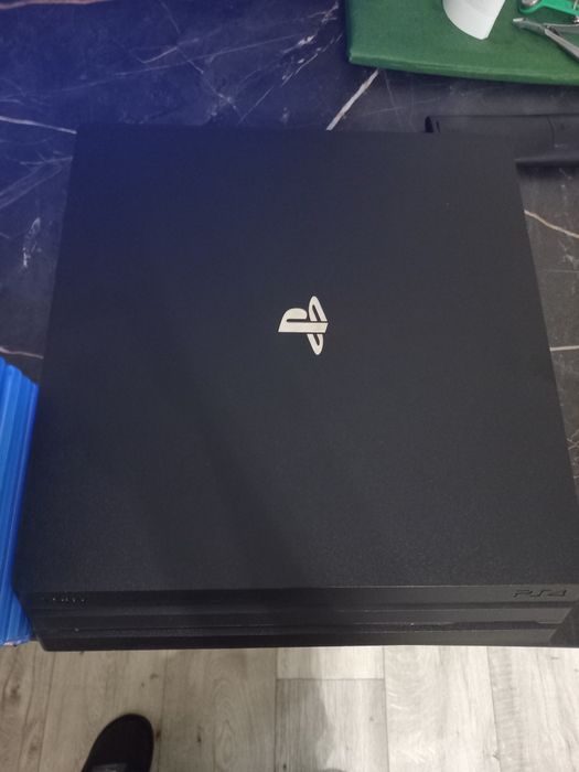 Playstation 4 pro 1tb