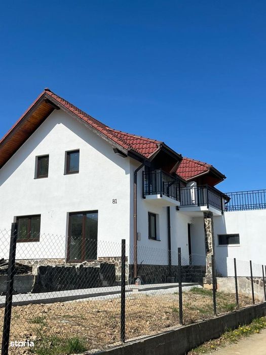 "Casă nouă in Tocile + 856 mp teren + priveliște =stil de viata buna.