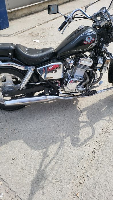 Motocicletă CSR 250 Custom Twin  (Cat. A2)  – stare bună