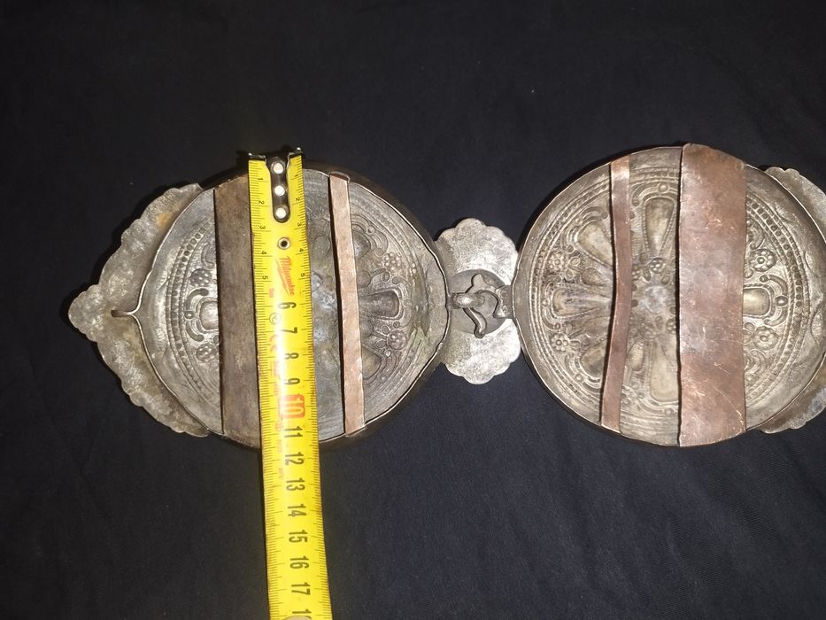 Сребърни пафти..