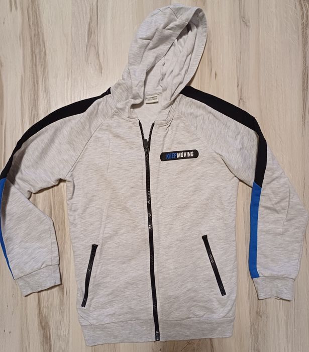 Запазено горнище LC Waikiki 134-140