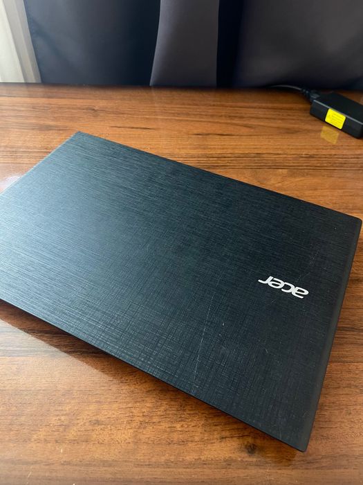 Acer Aspire E 15 (E5-573G-55WA) в хорошем состоянии.