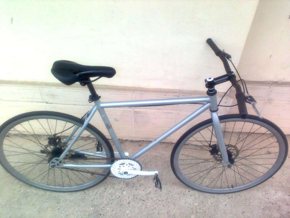Fixie Single Speed - хибриден градски шосеен модел