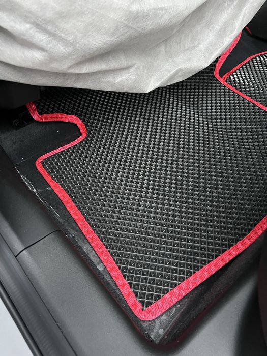 Новые EVA коврики на Лада 2114.